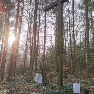 Kinderkreuzweg 2021 "Farben des Glaubens": das Kreuz